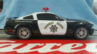 Carrera 27155 Ford Mustang Gt Highway Patrol 2005 1/32 Scale Analog Slot Car