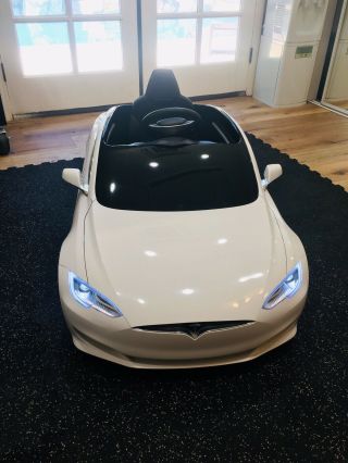 Mini Tesla Model S Electric Cars For Kids