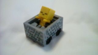 Minecraft Mini Figure Chest Series 1 Gold Zombie With Hot Wheels Cart