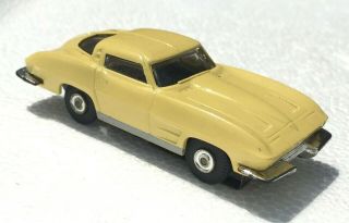 Lt Yellow 1963 Chevrolet Corvette Sting Ray Coupe Ho Scale Aurora Slot Car 1356