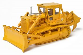 Caterpillar Cat D8k Dozer With S - Blade And Ripper By Ccm 1:48 Scale Model