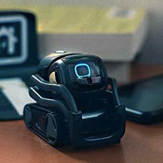 Vector Robot by Anki,  A Home Robot Who Hangs Out & Help 2