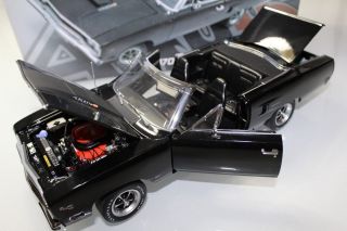 Gmp 1:18 Scale 1970 Plymouth Road Runner 440,  6 (black) - Part G1803110