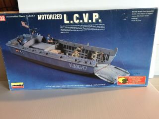 Lindberg Motorized Plastic Model Kit “l.  C.  V.  P.  ” Us Navy Troop & Carrier Boat