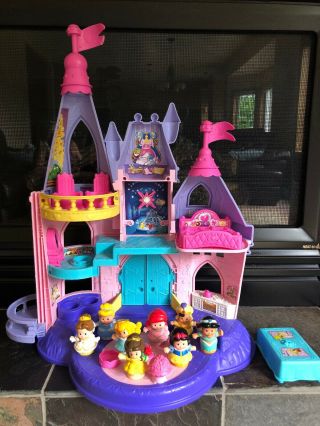 Fisher - Price Little People Disney Princess Musical Castle W/ 8 Figures