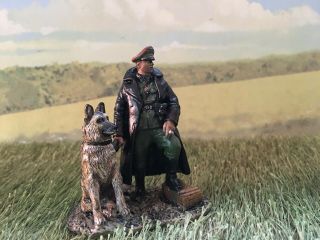Figarti Miniatures German Officer And Dog World War Ii Retired