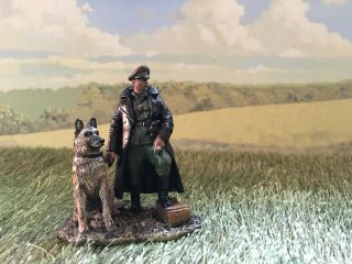 Figarti Miniatures German Officer And Dog World War II Retired 6