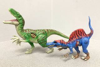 Jurassic World Bashers & Biters Dino Hybrid Spinosaurus & Growler Velociraptor