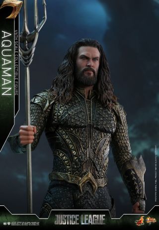 Hot Toys Justice League 1/6th Scale Aquaman Collectible Figure Mms447
