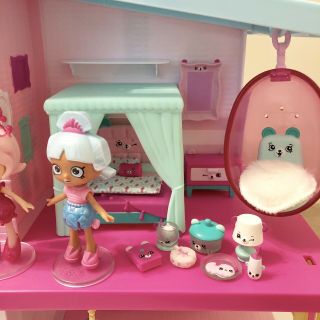 Shopkins Happy Places Mansion,  Cozy Bear Bedroom,  Party Time Kitty Chandelia 2
