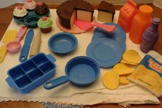 Vintage 1987 Fisher Price Play Food And Dishes
