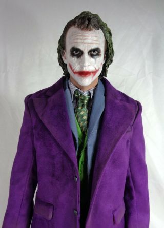 1/4 Scale Figure Hot Toys The Dark Knight The Joker Figure And Stand Only Qs010