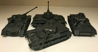 Cts - 1/32 - Four Panzer Iv Long - Barreled Tanks