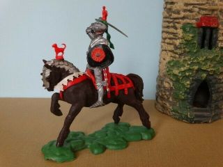 BRITAINS SWOPPET KNIGHT 1452,  MOUNTED ATTACKING WITH SWORD,  UK,  Toy Soldiers 2