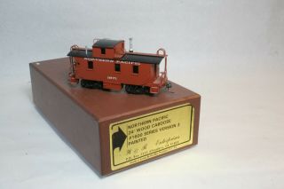 W&R HO scale brass Northern Pacific 1200 series version 2 caboose painted 6