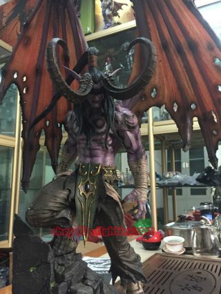 World Of Warcraft Illidan Stormrage Deluxe Figure Figurine Eyes Can Shine 26