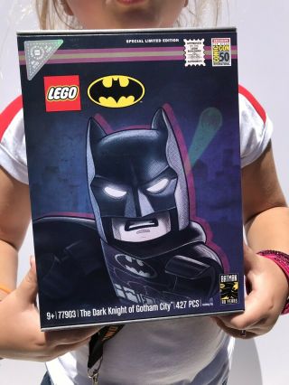 2019 Sdcc Lego Batman Gotham Dark Knight Set Global In Hand W/ Bag