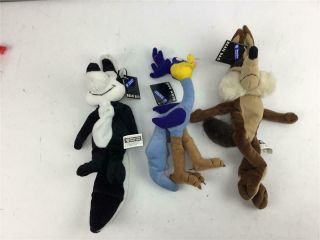 Warner Bros Bean Bag Plush Road Runner & Wille Coyote & Pepe Le Pew With Tags