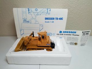 Dresser TD - 40C Dozer with Winch by CCM 1:48 Scale Model 2