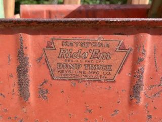 VINTAGE RED AND GREEN KEYSTONE RIDE - EM DUMP TRUCK ANTIQUE METAL TOY TRUCK 2
