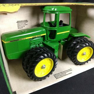 NOS Ertl Toys John Deere 8630 4 Wheel Drive 597 die cast tractor duals 1975 5