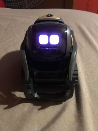 Anki - Vector Robot with Amazon Alexa Voice Assistant - Gray 3