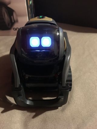 Anki - Vector Robot with Amazon Alexa Voice Assistant - Gray 5