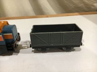 Motorized Den with Gray Car for Thomas and Friends Trackmaster Railway 4
