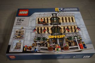 Lego Creator 10211 Grand Emporium Box Modular