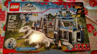 Lego Jurassic World - Indominus Rex Breakout Set (- Never Been Opened)