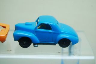 2 pc Vintage 1960 ' s Aurora HO Slot Cars Blue Willys Gasser Orange Dino Ferrari 5