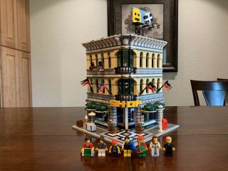 Lego Creator Grand Emporium (10211)