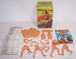 1971 Aurora Prehistoric Scenes Cro - Magnon Man Model Kit W/instructions