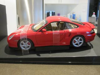 1:18 Autoart 77831 Porsche 911 996 Turbo Red Rare