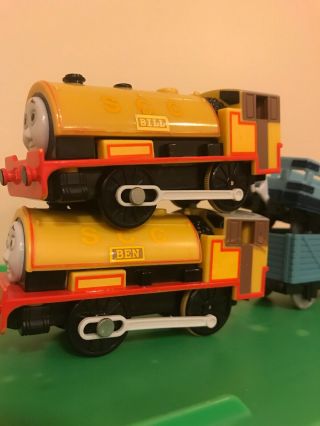THOMAS Train Tomy Trackmaster Motorized Twins Bill and Ben With Trucks 6