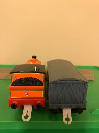 THOMAS Train Trackmaster Motorized Billy And Chicken Car 7