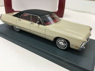 1971 Chrysler Imperial 4 Door 1/43 Scale Resin Model By American Excellence Neo