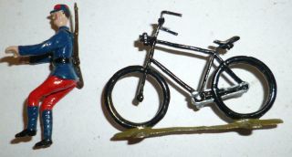 UNIDENTIFIED WHITE METAL MODEL OF A FRENCH MILITARY CYCLIST - N/MINT 4