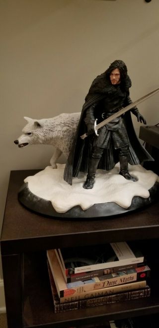 Game of Thrones Jon Snow and Ghost Dark Horse 16x13 Statue By Gentle Giant 2