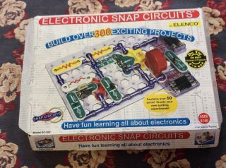 Complete Elenco Electronic Snap Circuits Sc - 300