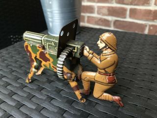 German wind up Tin Army soldier machine gun play set Toy Litho WWI WWII GUNNER 3