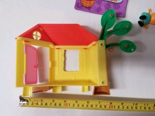 Peppa Pig Deluxe Play House With Figures & Accessories tree house scooter 2