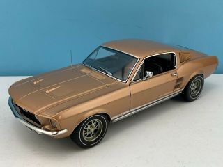 1:18 Autoart Millennium 1967 Ford Mustang Gt390 In Metallic Gold 72806 Read