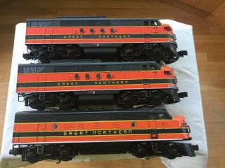 Lionel Great Northern Diesels Powered 366a And 418 (2 Units)