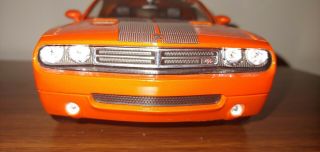 Maisto 1:18 1/18 Dodge Challenger Concept Orange 2