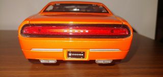 Maisto 1:18 1/18 Dodge Challenger Concept Orange 4