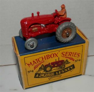 SCRIPT BOX 1950s.  MATCHBOX LESNEY.  4 Massey Harris Tractor. 4