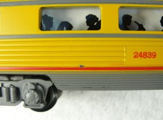 American Flyer 24839 Columbia River vista dome from UP Pony Express Set 20535 - 3
