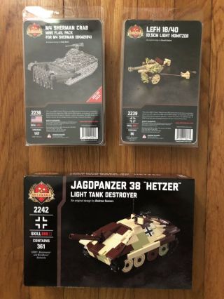 Brickmania Lego Jagdpanzer 38 Hetzer,  Lefh 18/40 Howitzer,  And Sherman Tank Crab