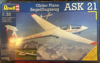 1:32 Scale Glider Segelflugzeug Ls8 - A/18 Military Airplane Revell Model Kit 4253
